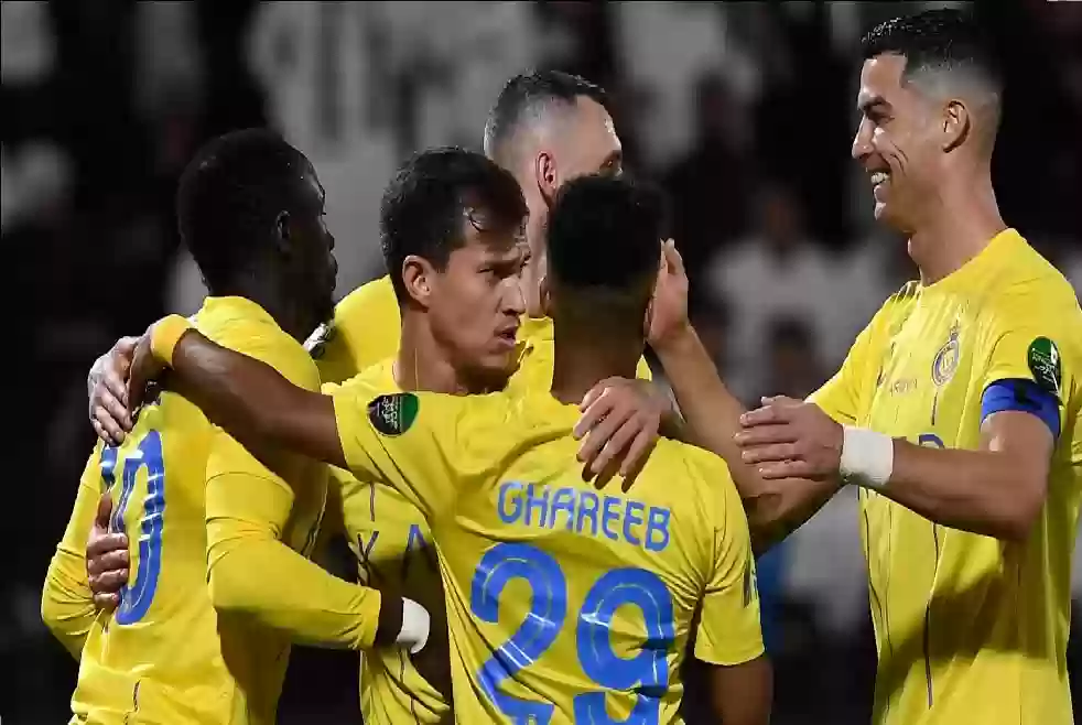 ميلان يصدم النصر بخطف نجم الفريق