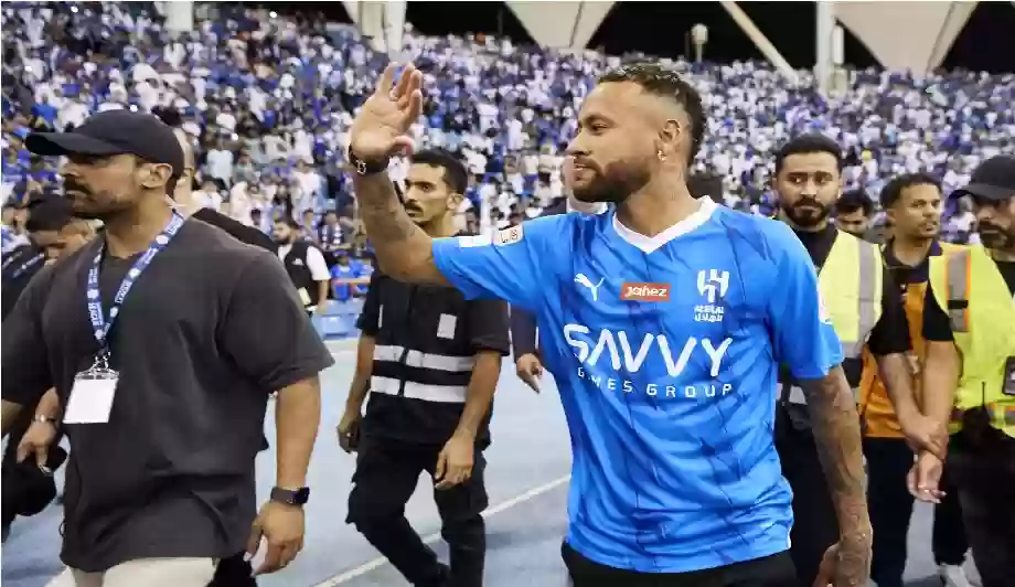 الهلال يحسمها استبعاد نجم الفريق لتأمين مكان نيمار 