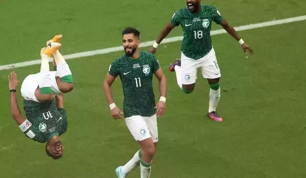 الدبيخي ينتقد طرد أسطورة المنتخب السعودي