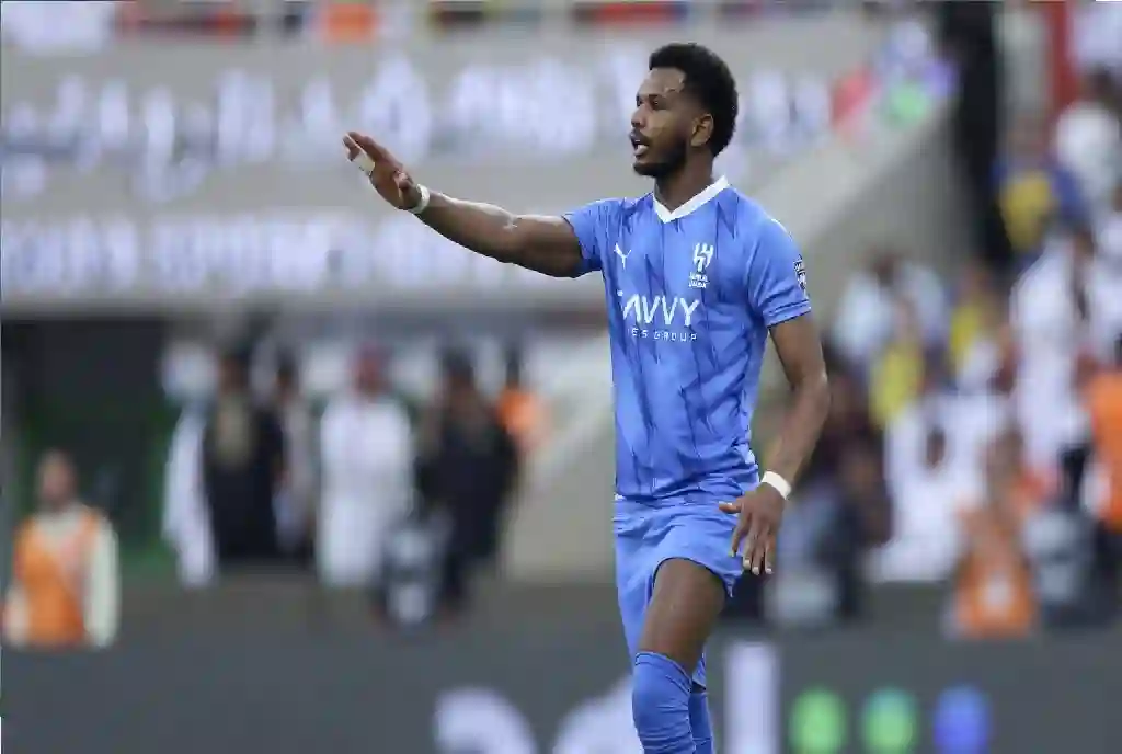 صدام حاد بين الهلال والبليهي بشأن تجديد العقد