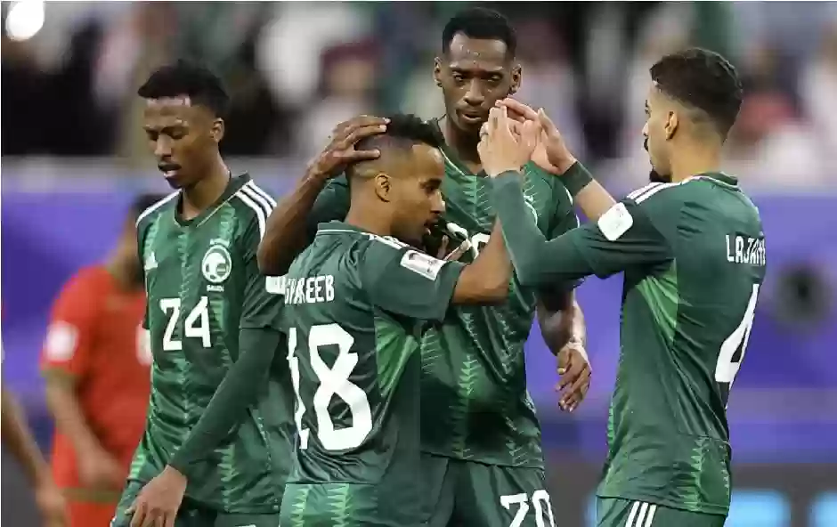 تشكيل غير متوقع تماما من المنتخب السعودي