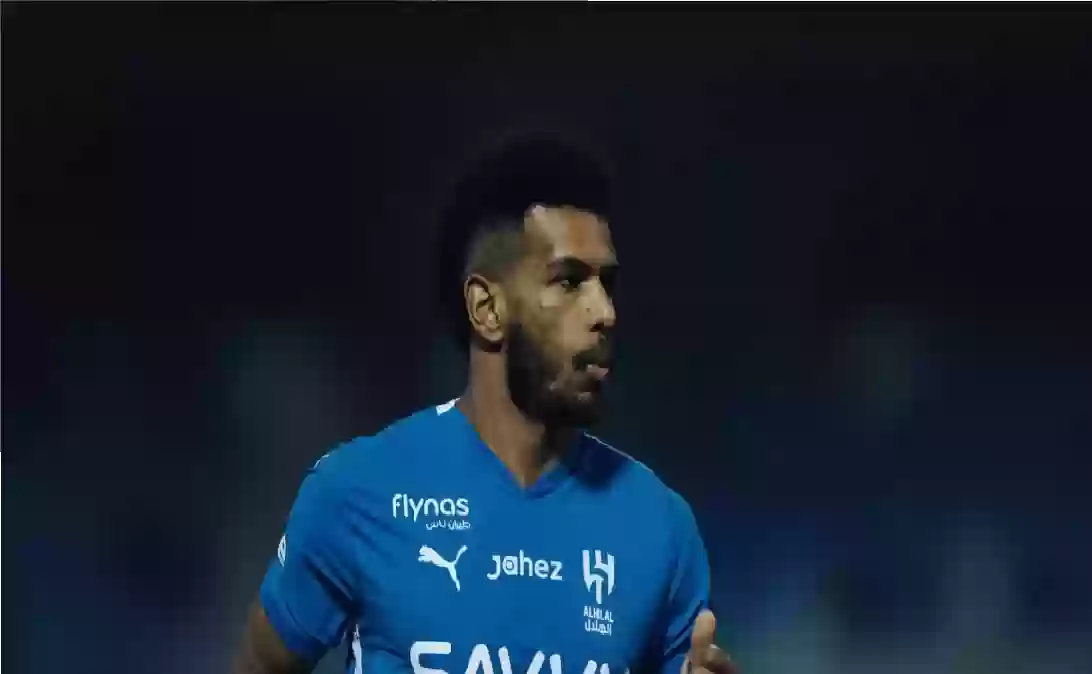 الهلال يفاجئ الجميع بقرار حاسم بشأن علي البليهي