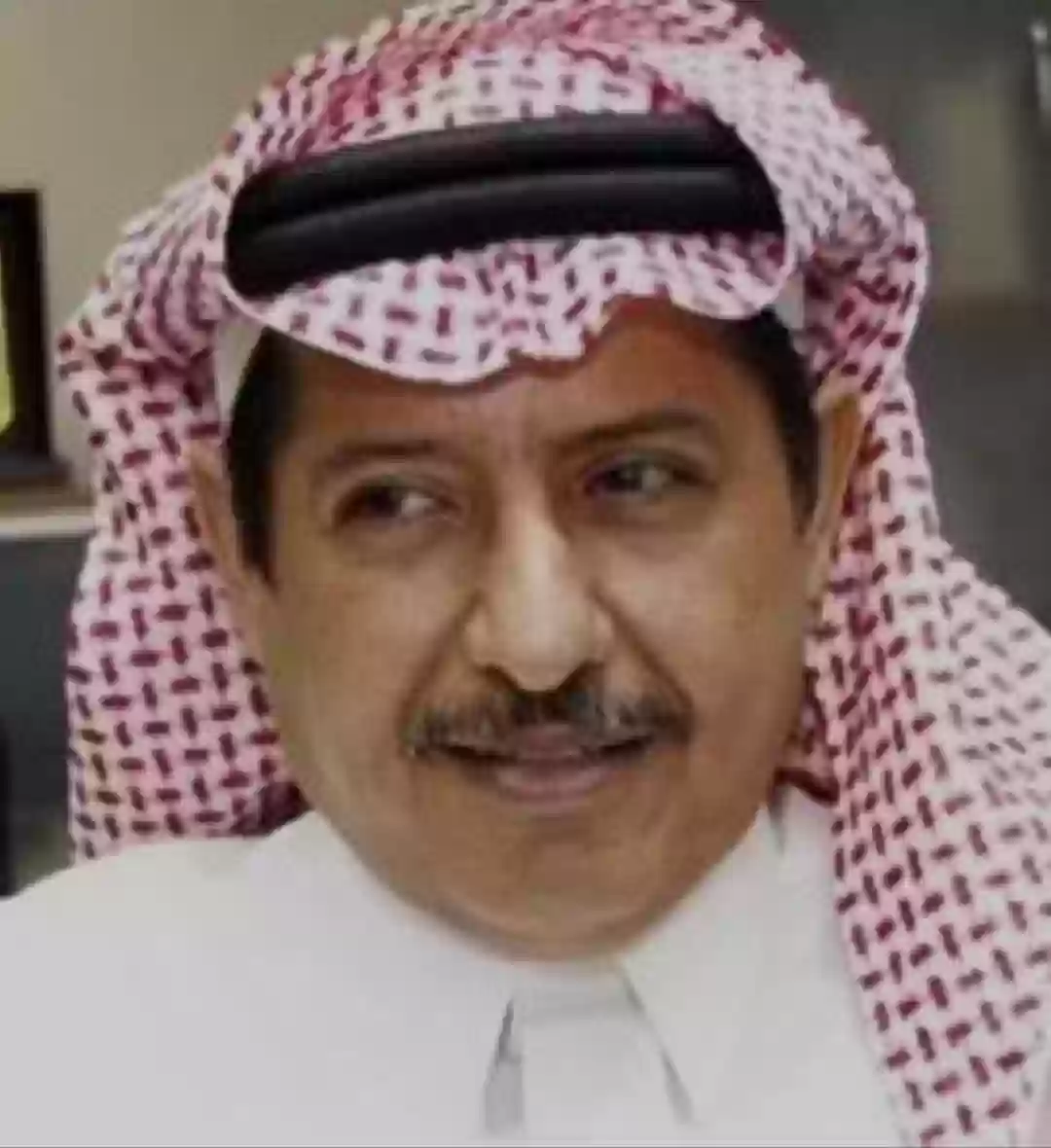 الكاتب السعودي محمد بن عبد اللطيف 