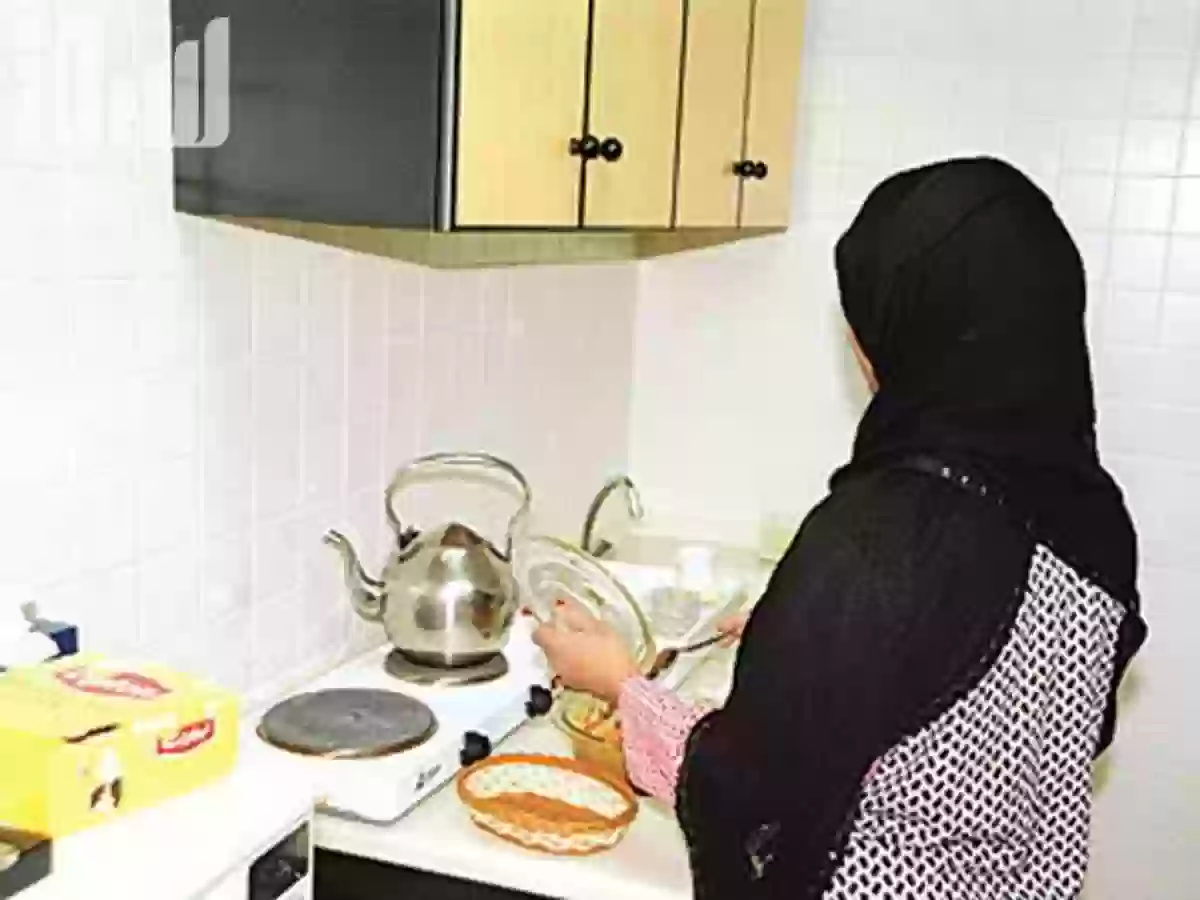 عاملة في السعودية