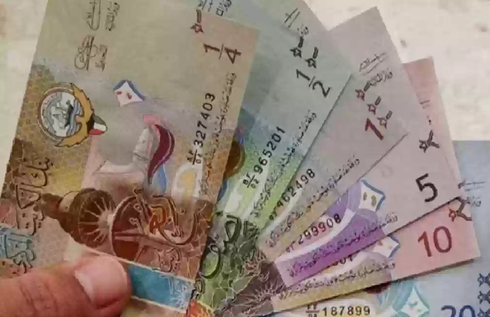 سعر الدينار الكويتي في السوق السوداء امام الجنيه المصري 