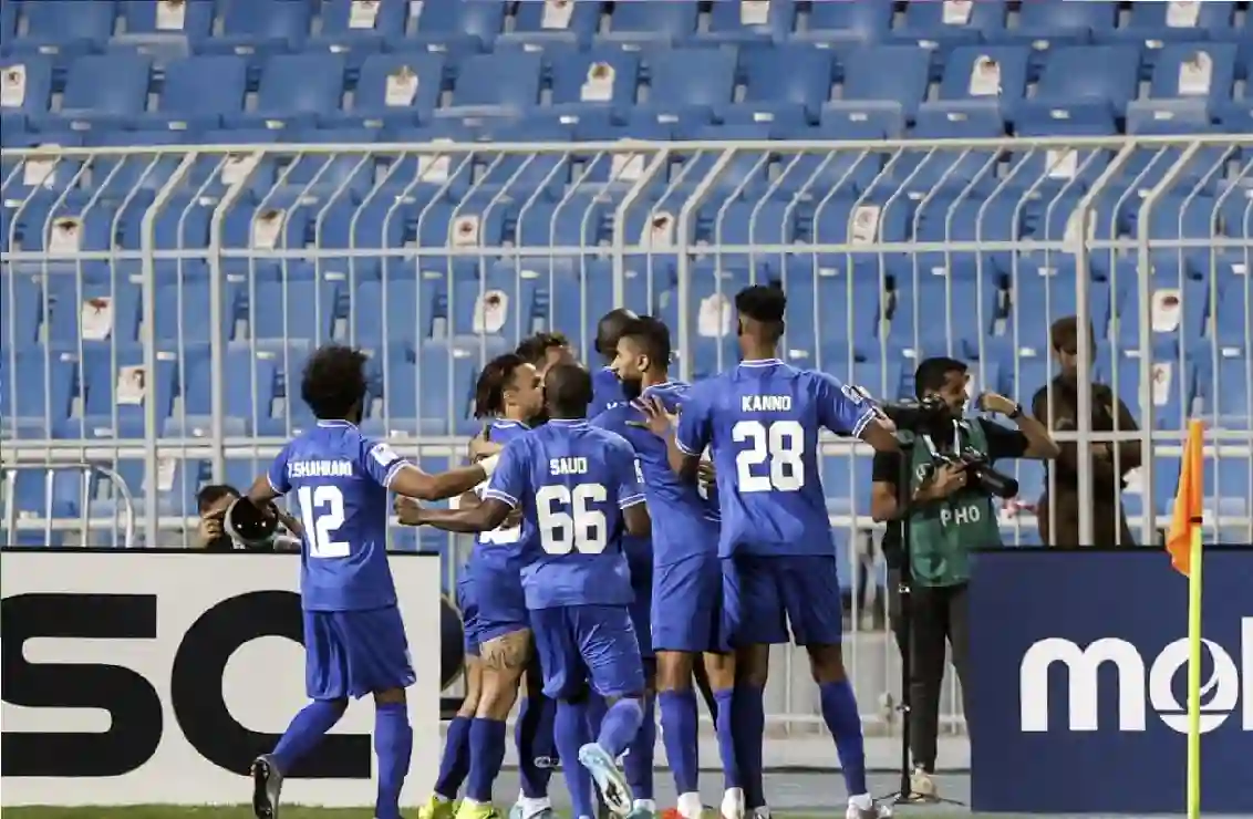 مفاجأة كبرى قبل مواجهة الهلال والفتح