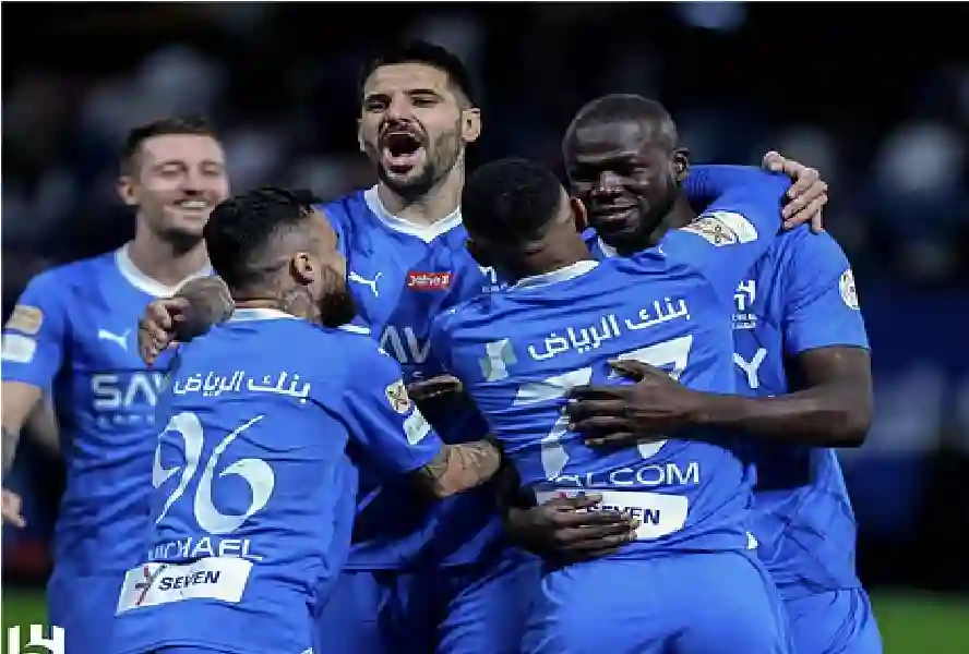 الفراج يشعل الجدل بتصريح حول الهلال