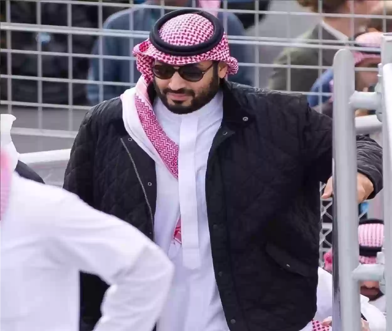 شاهد جاكيت وملابس محمد بن سلمان