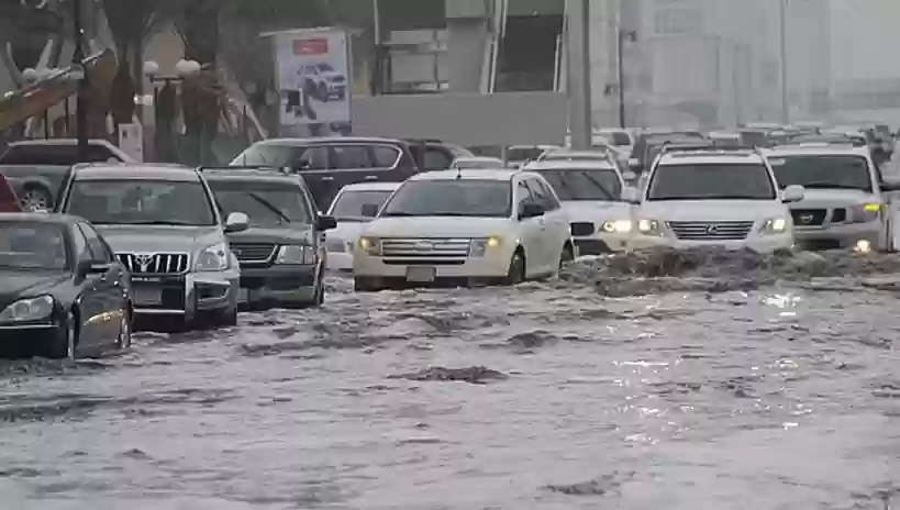 إرشادات هامة من المرور السعودي لضمان القيادة الآمنة أثناء هطول الأمطار 