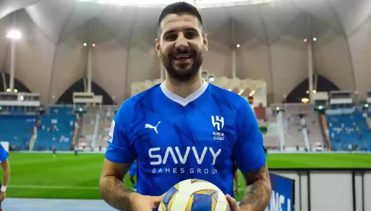 بنفيكا يرفض طلب الهلال بشأن بديل ميتروفيتش ويحرج خيسوس